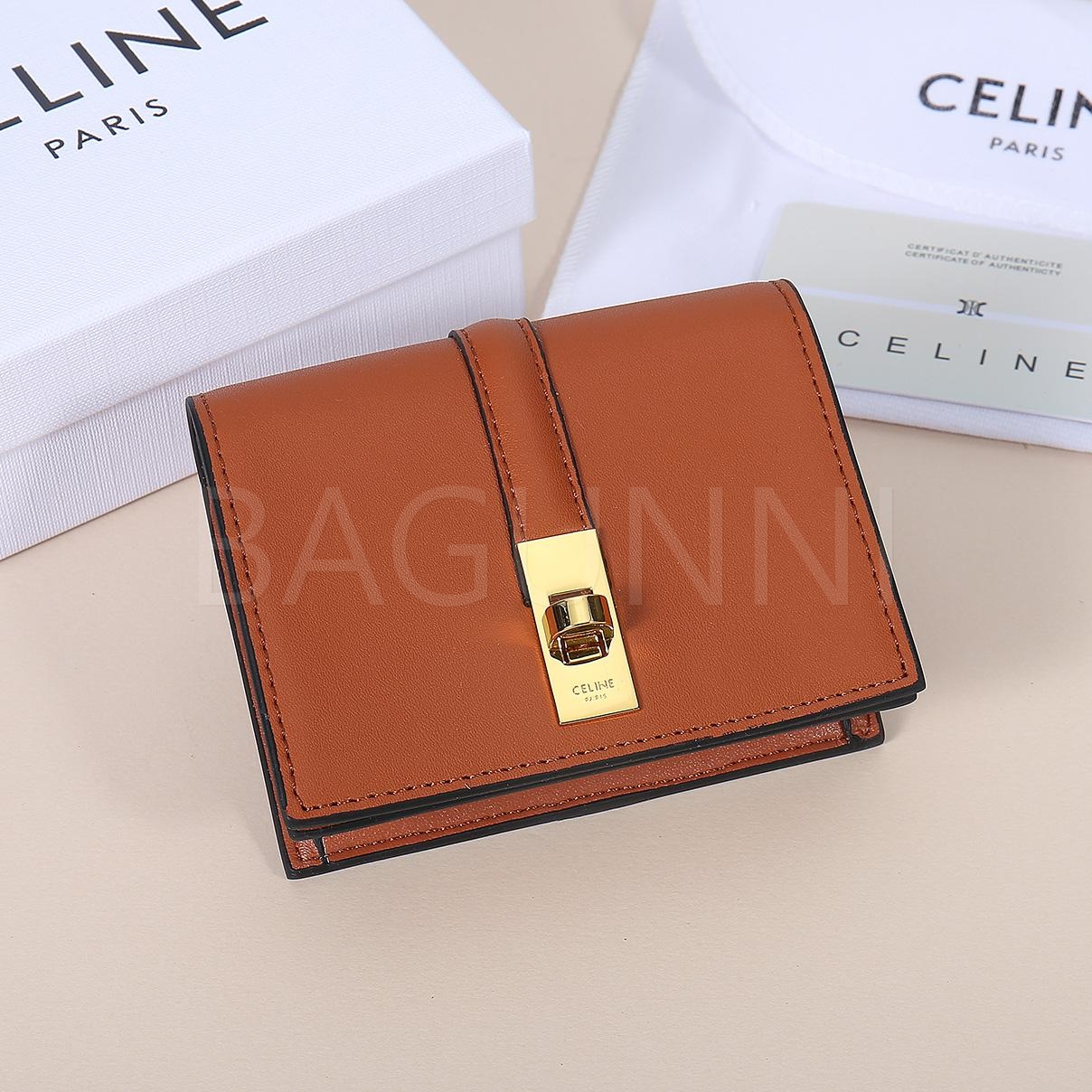셀린느 트리옹프 플랩 카드지갑