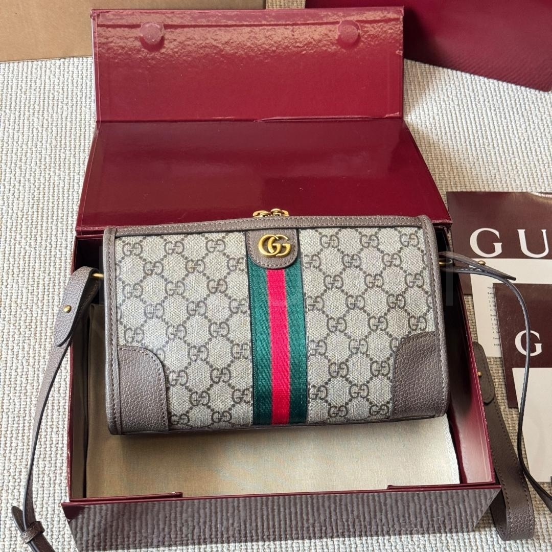 구찌 오피디아 폰홀더