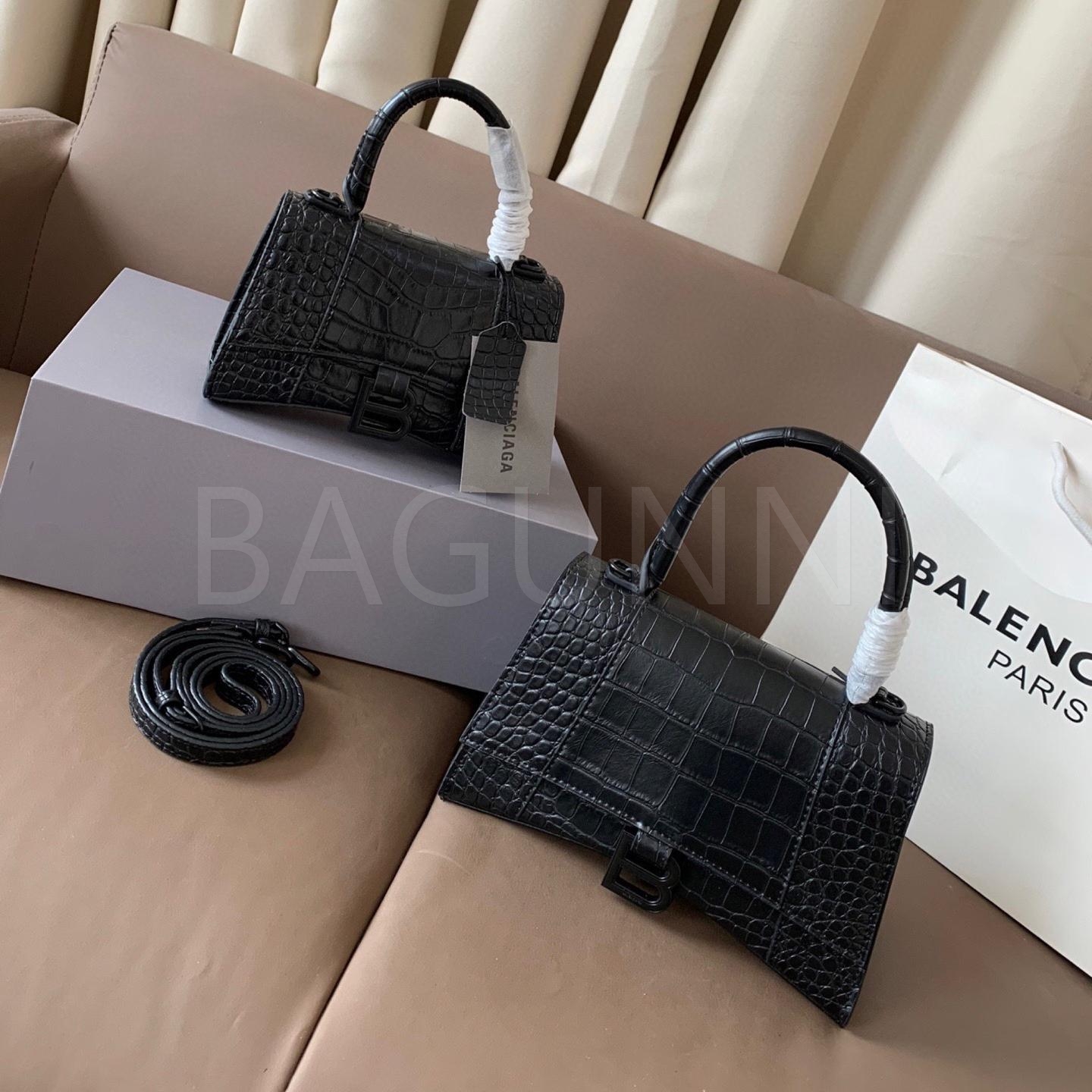 발렌시아가 아워글래스 숄더백