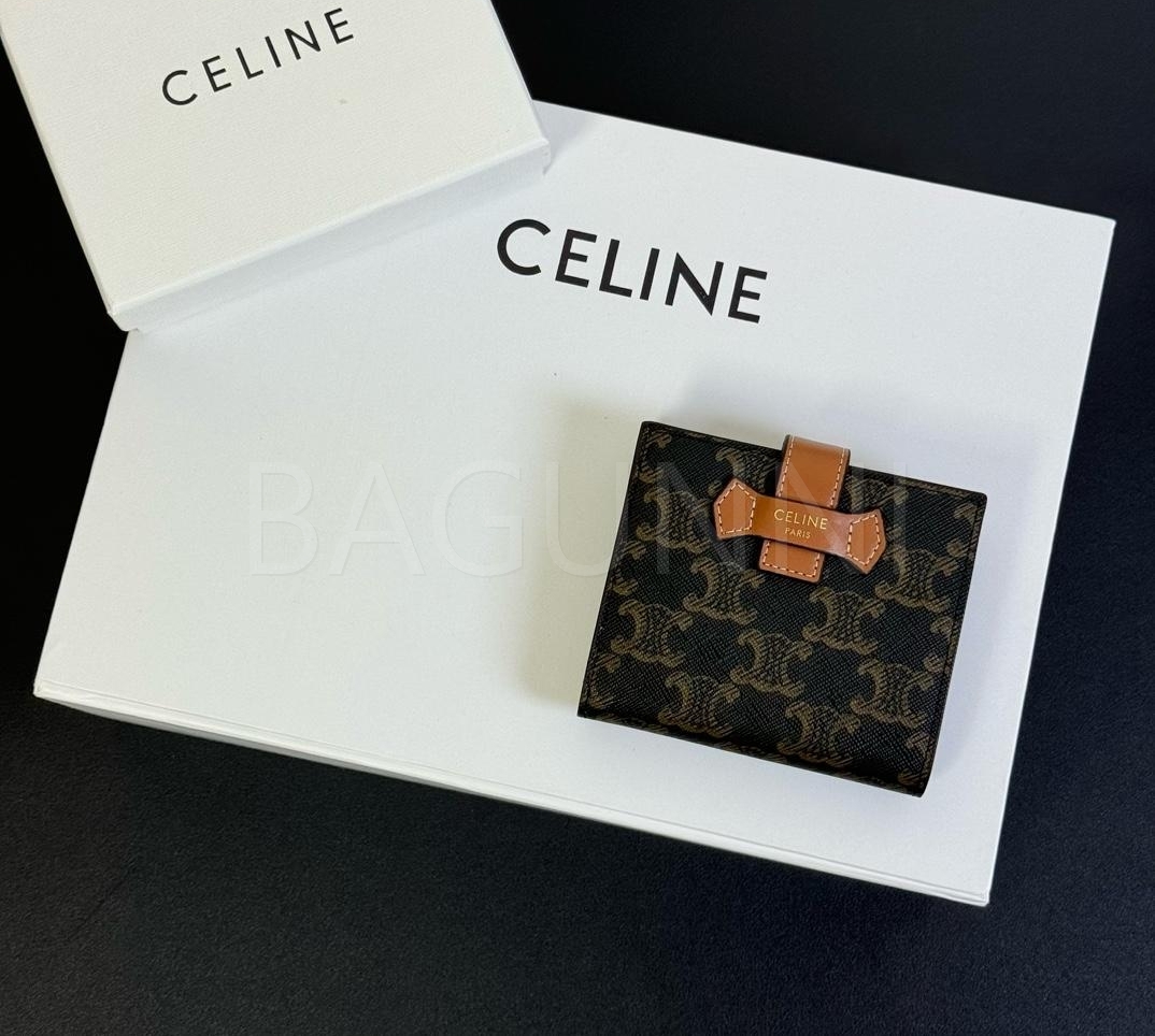 셀린느 트리옹프 지퍼 카드지갑