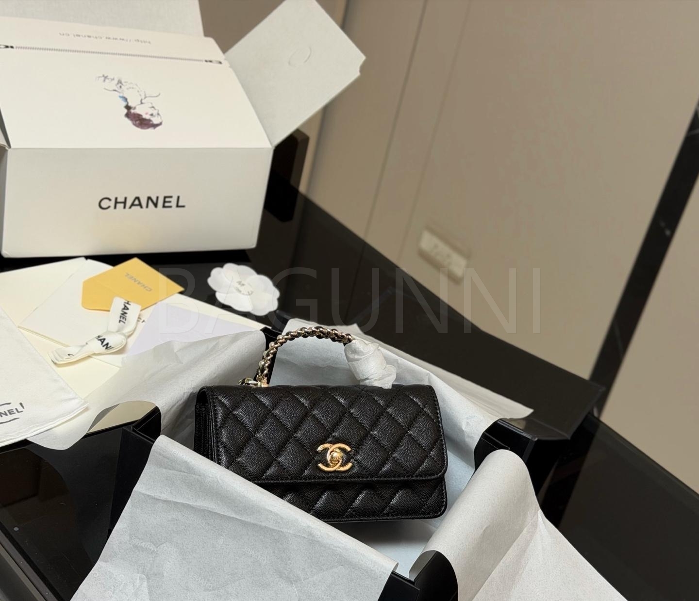 샤넬 탑핸들 WOC 체인 월렛