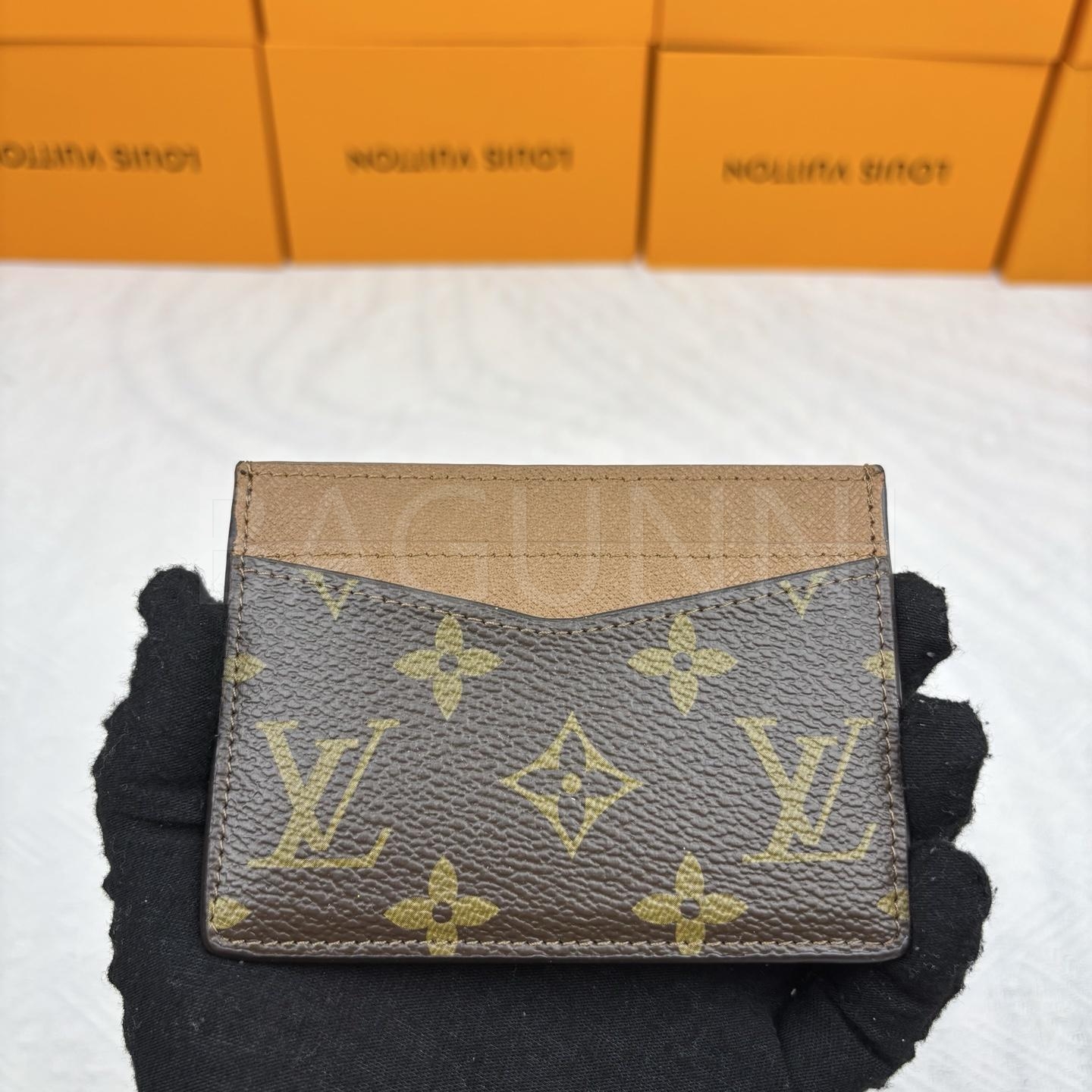 루이비통 네오 카드홀더