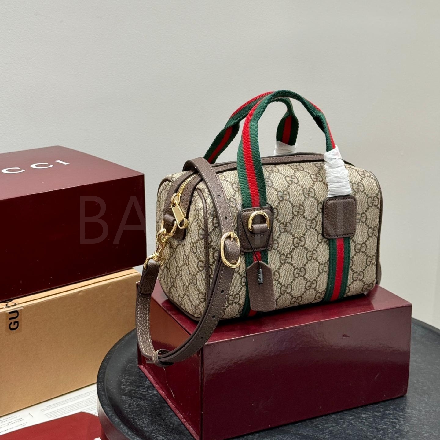 구찌 GG 슈프림 백