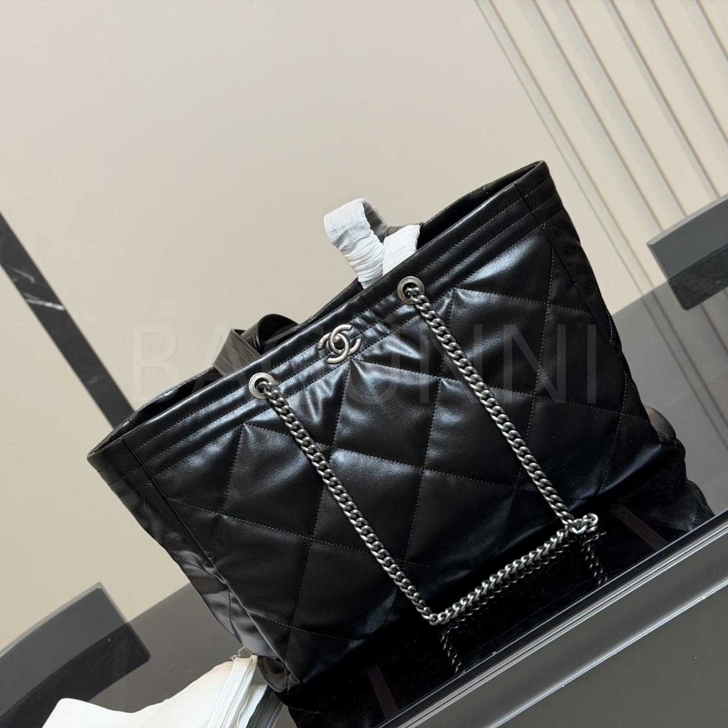 샤넬 퀼팅 체인 쇼퍼백