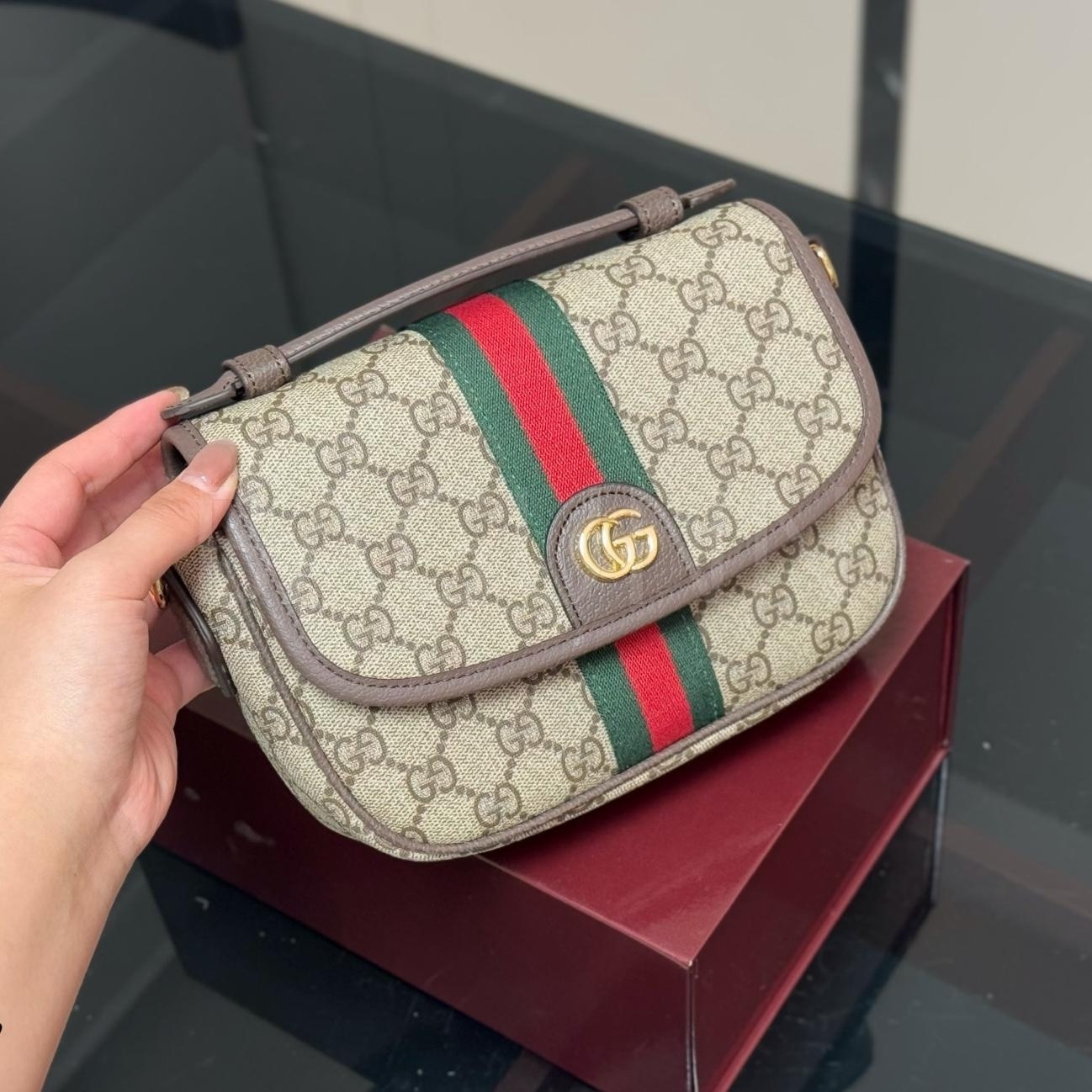 구찌 오피디아 메신저백