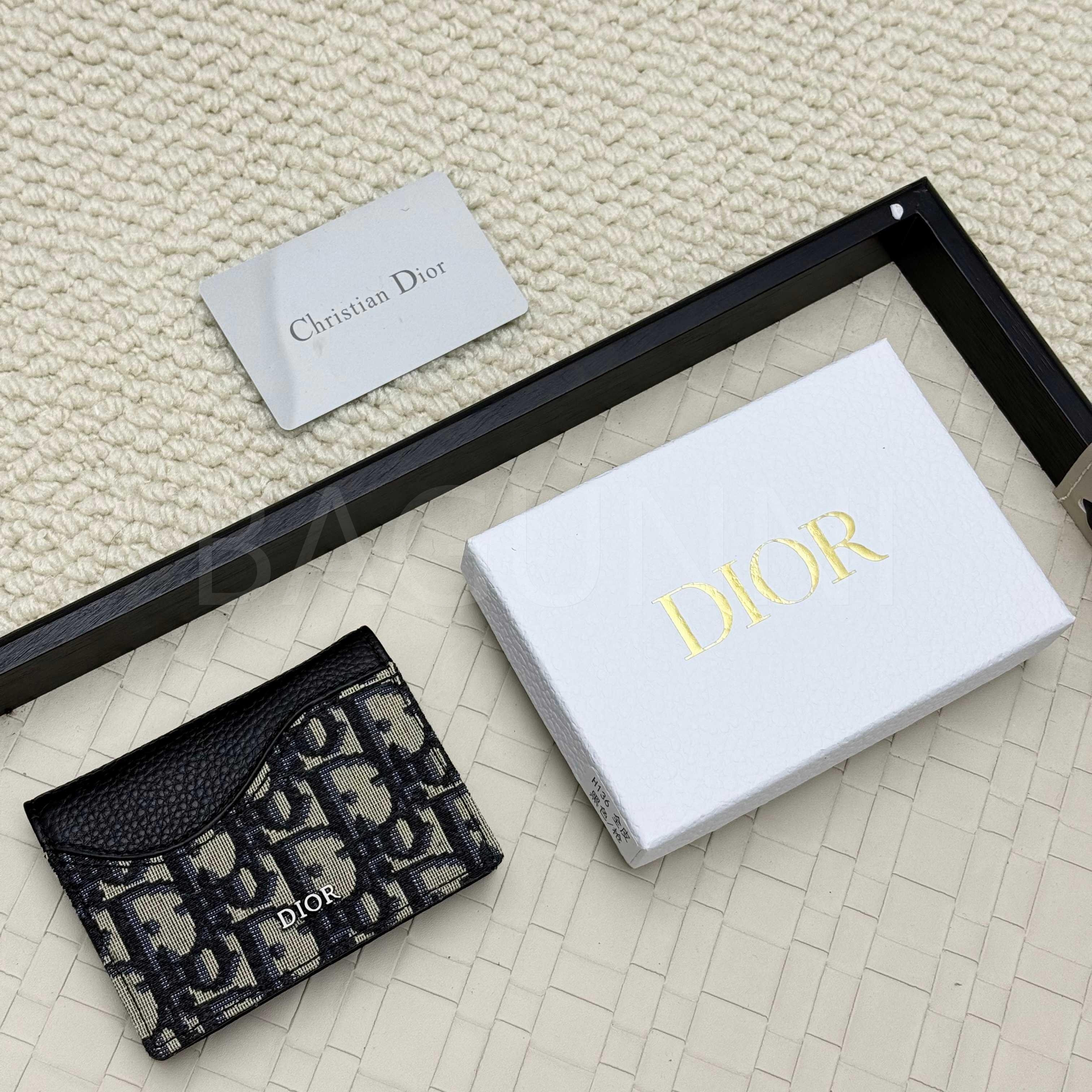 디올 CD 카드홀더