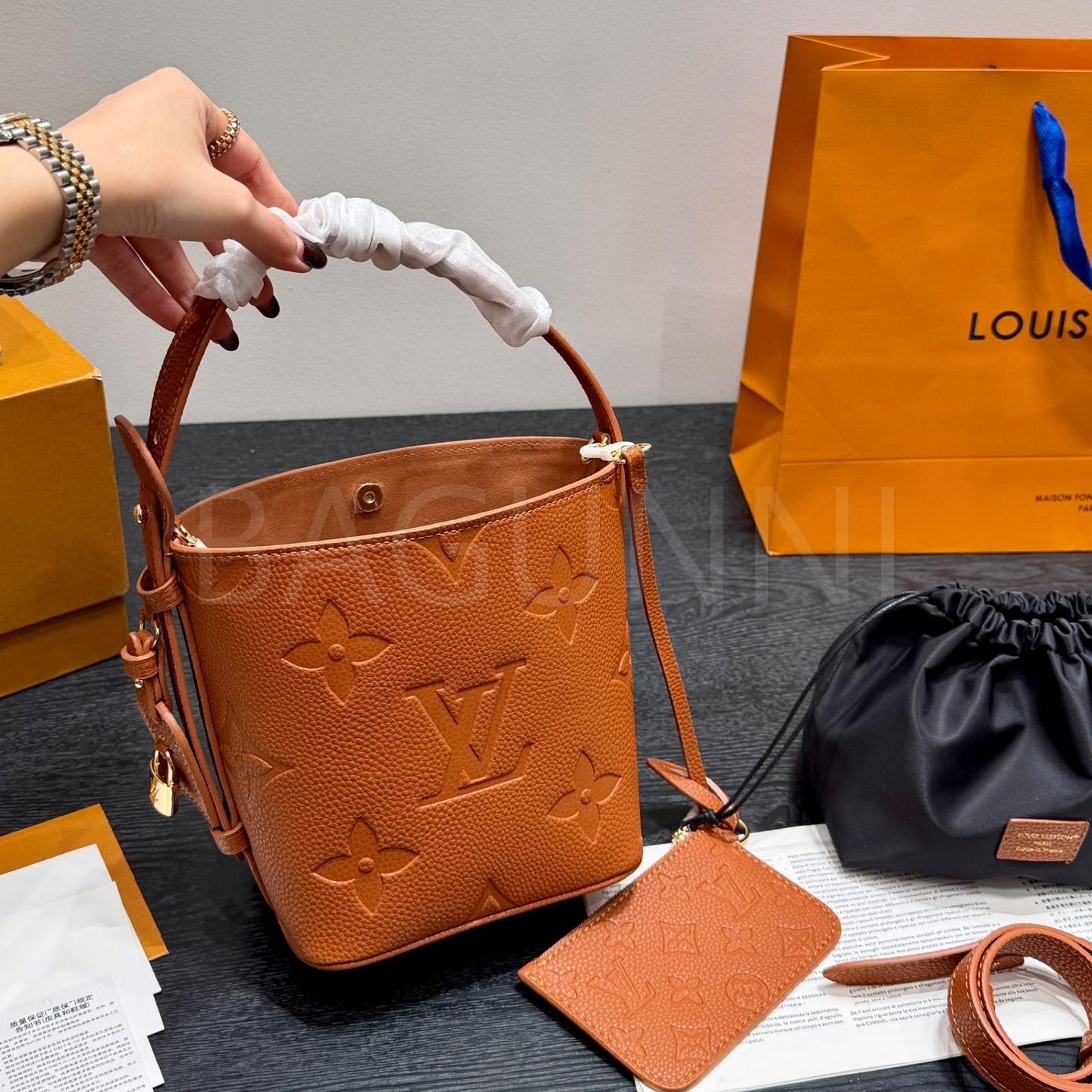 루이비통 올 인 버킷 백