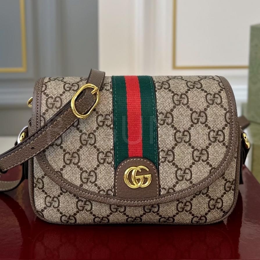 구찌 GG 슈프림 크로스백