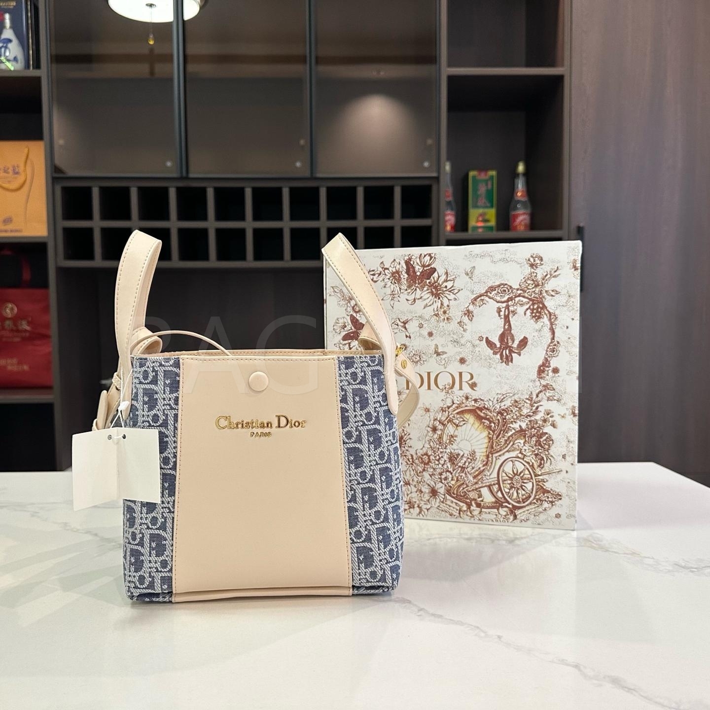 디올 오블리크 버킷백