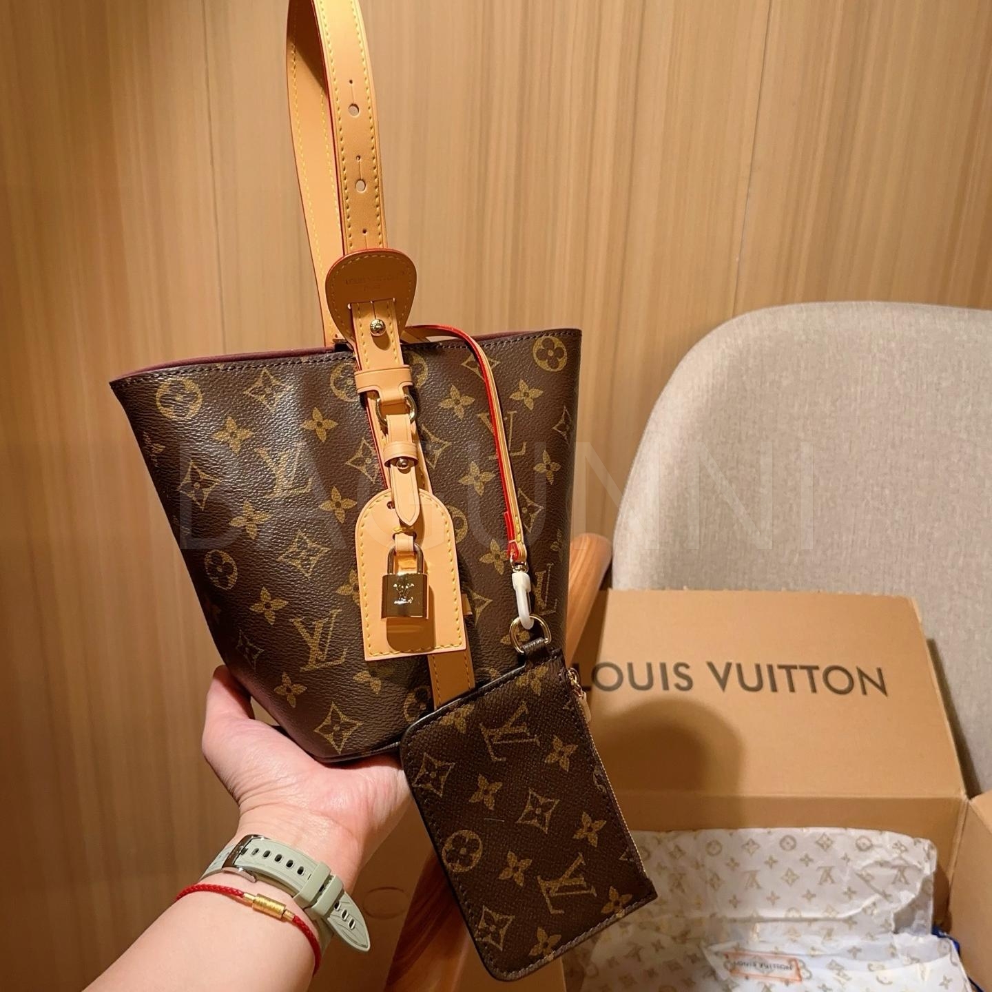 루이비통 노에 버킷 백