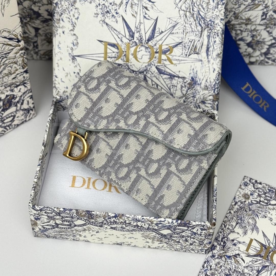 디올 플랩 카드지갑