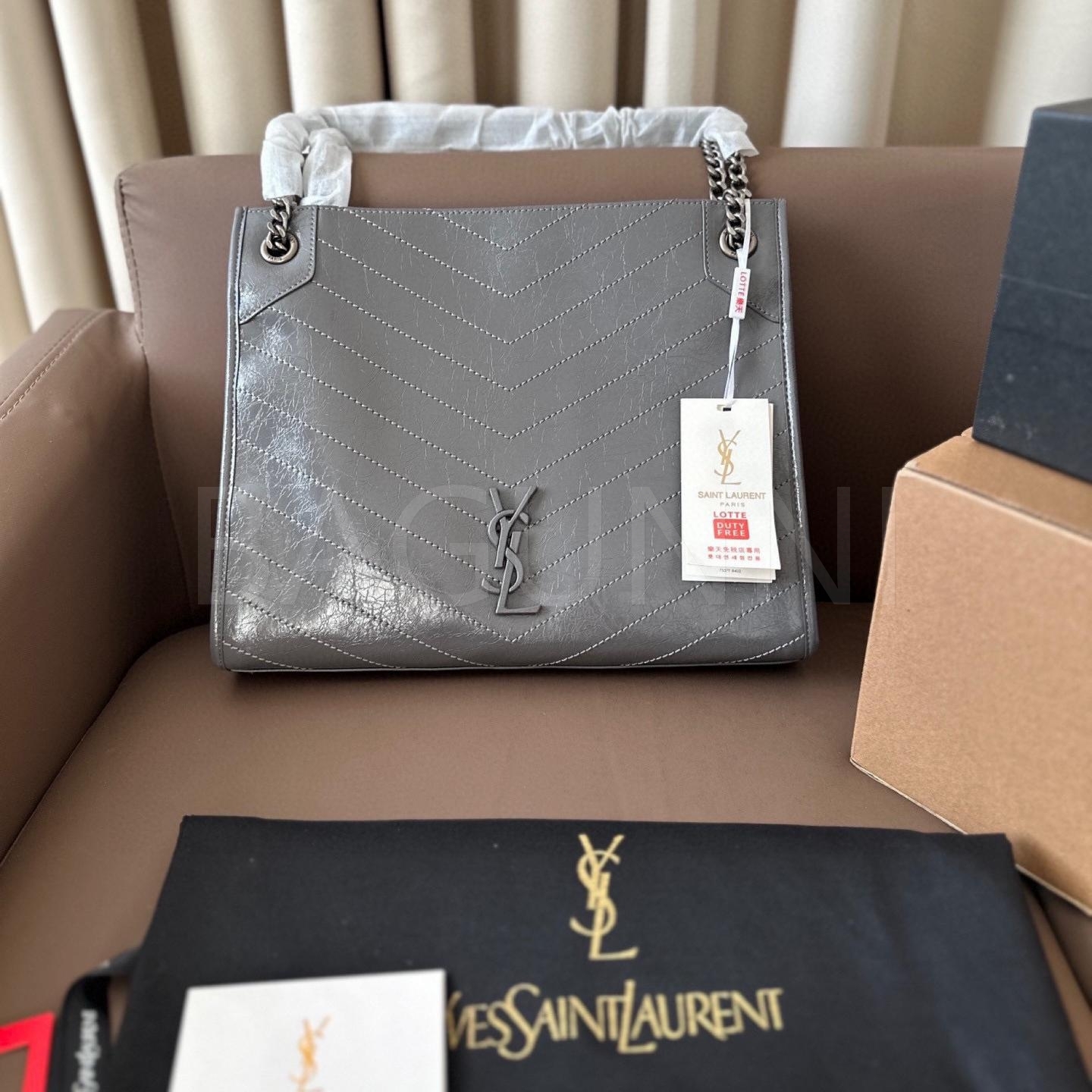 YSL 니키 숄더백