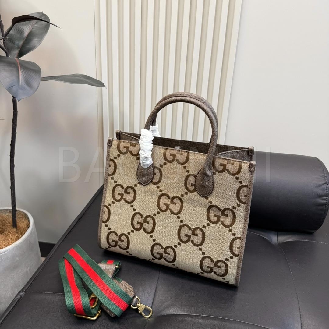 구찌 점보 GG 토트백