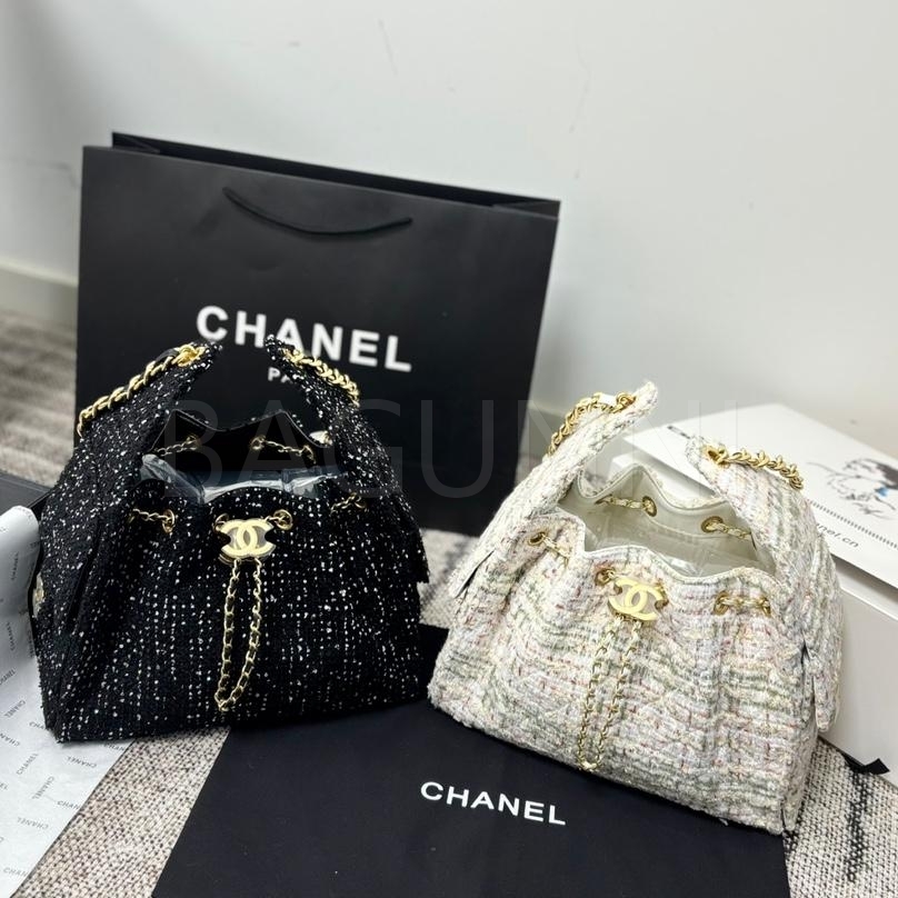 샤넬 트위드 드로스트링 버킷 백