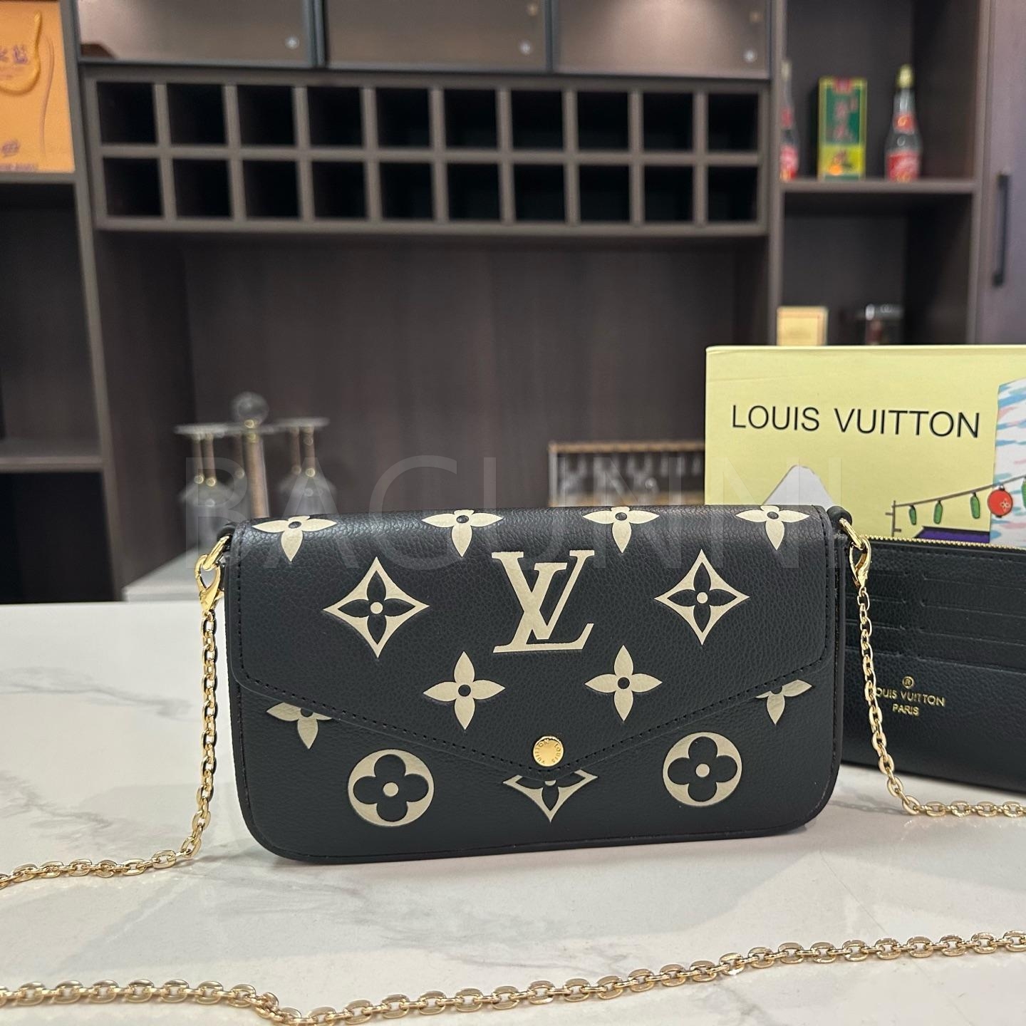 루이비통 펠리시 포쉐트 체인 월렛