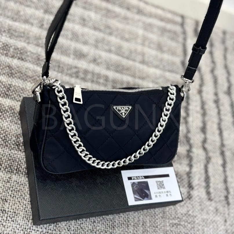 프라다 리나일론 체인 미니백
