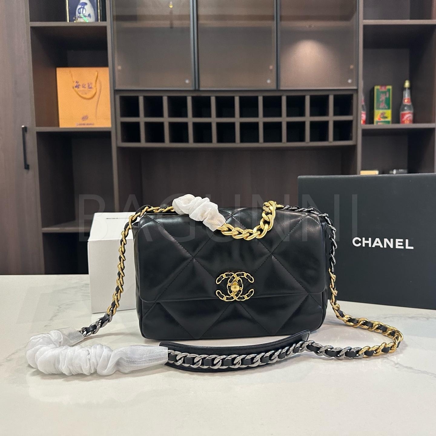 샤넬 19 플랩 백