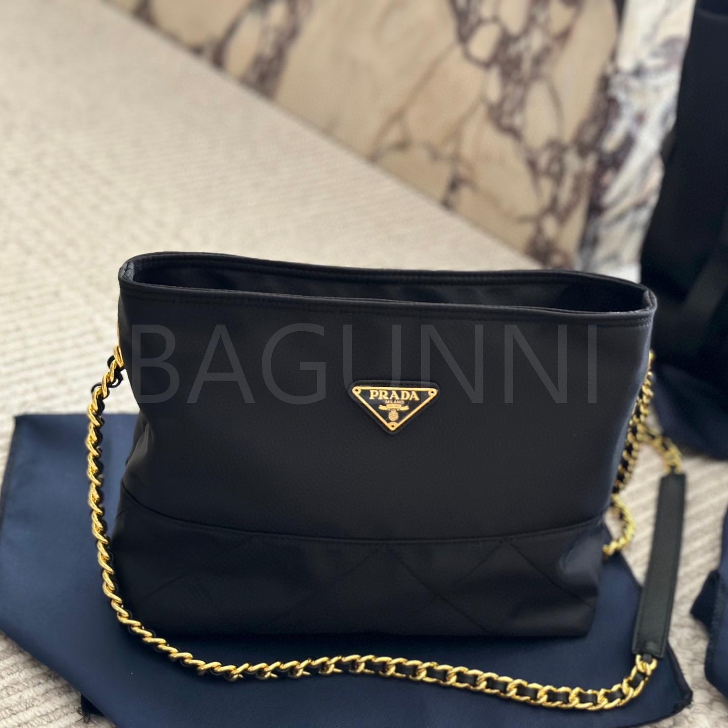 프라다 나일론 체인 호보백