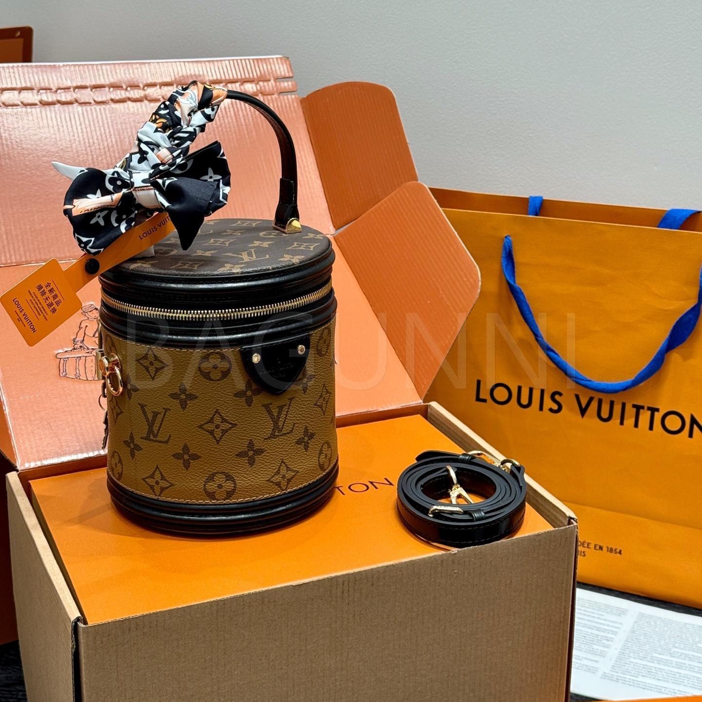 루이비통 깐느 베니티 백