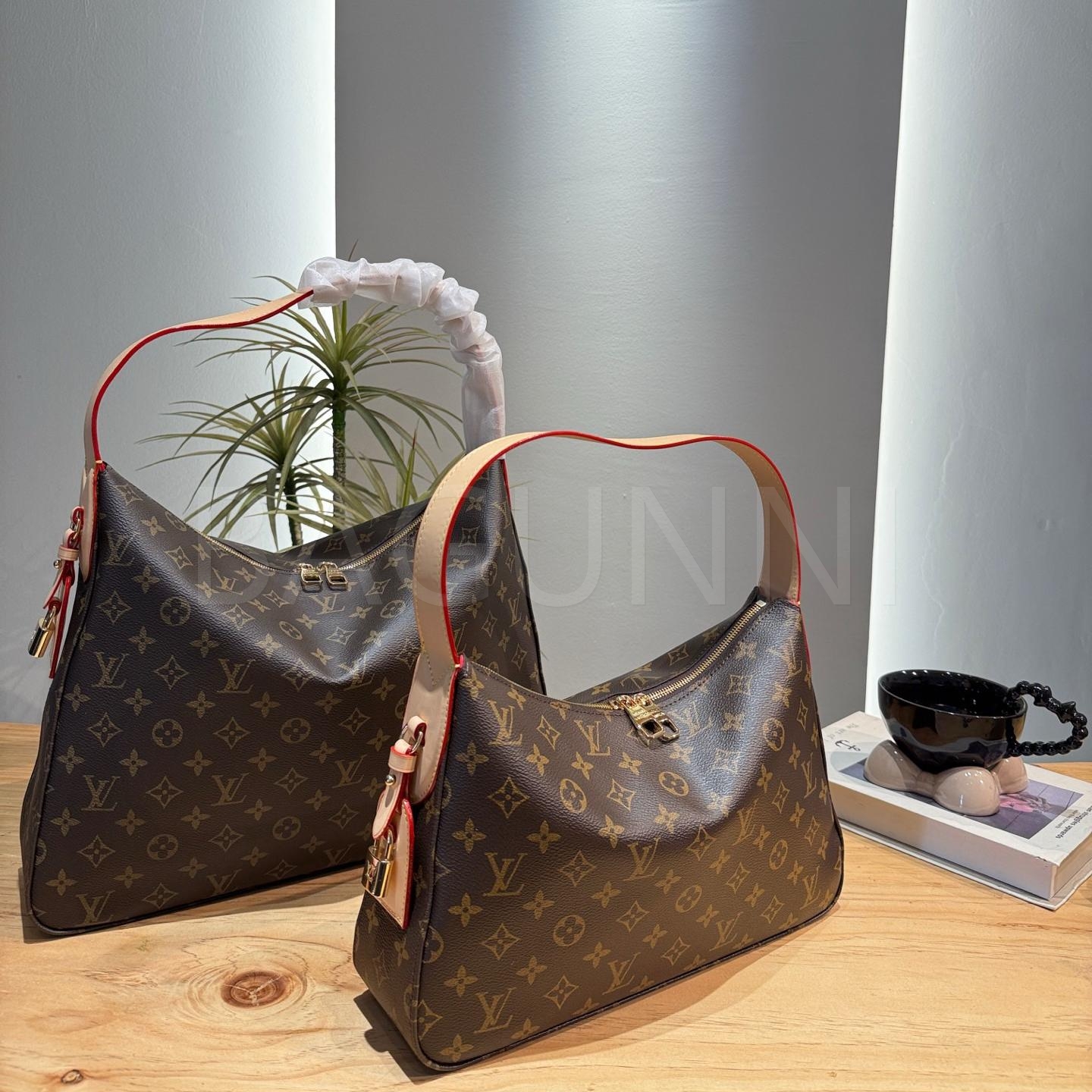 루이비통 설리 호보 백