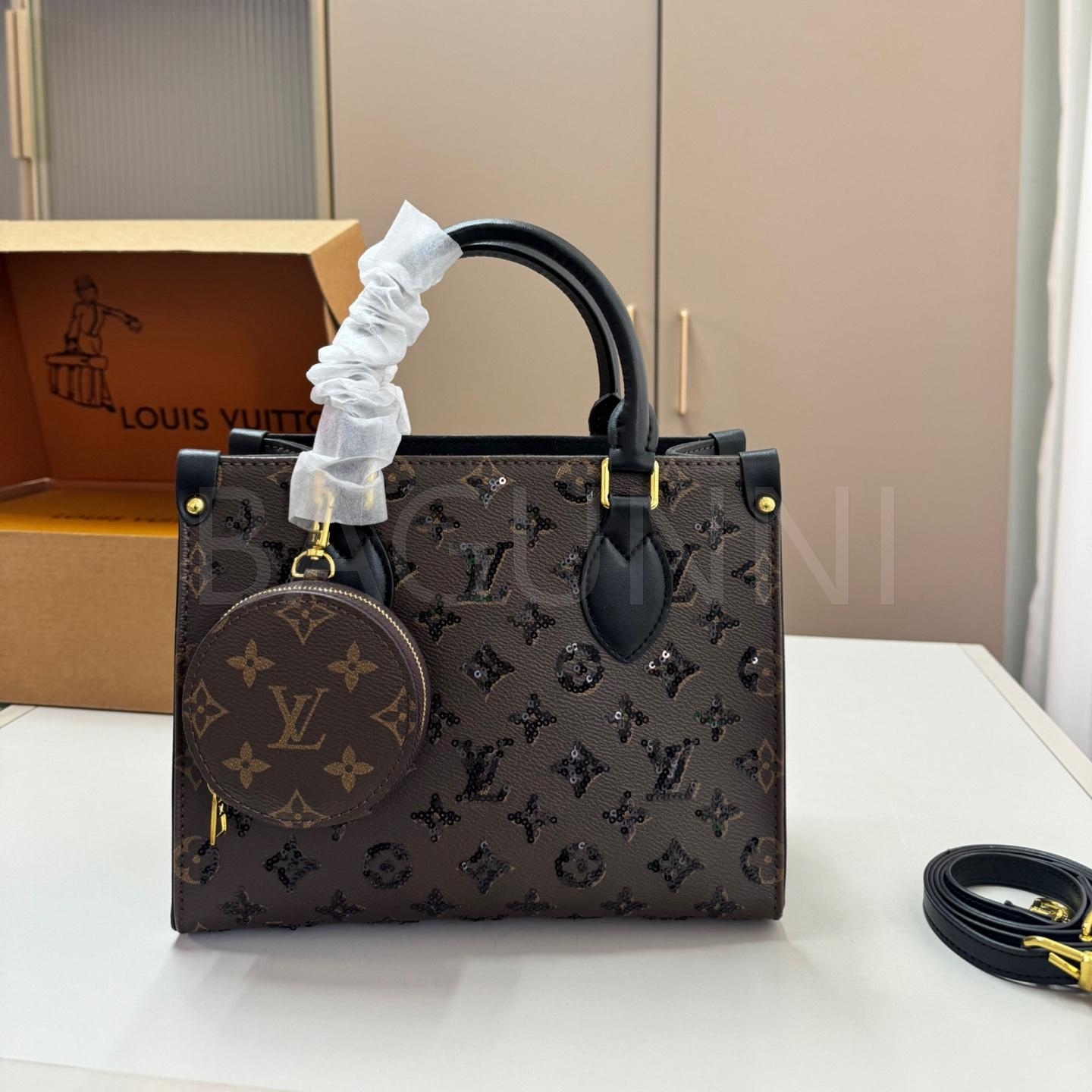 루이비통 온더고 토트백