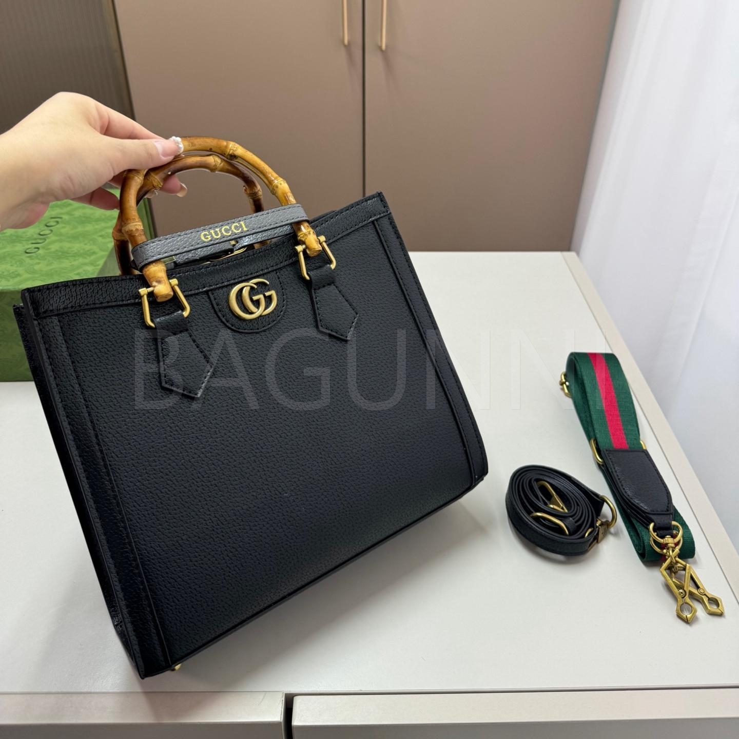 구찌 홀스빗 1955 토트백