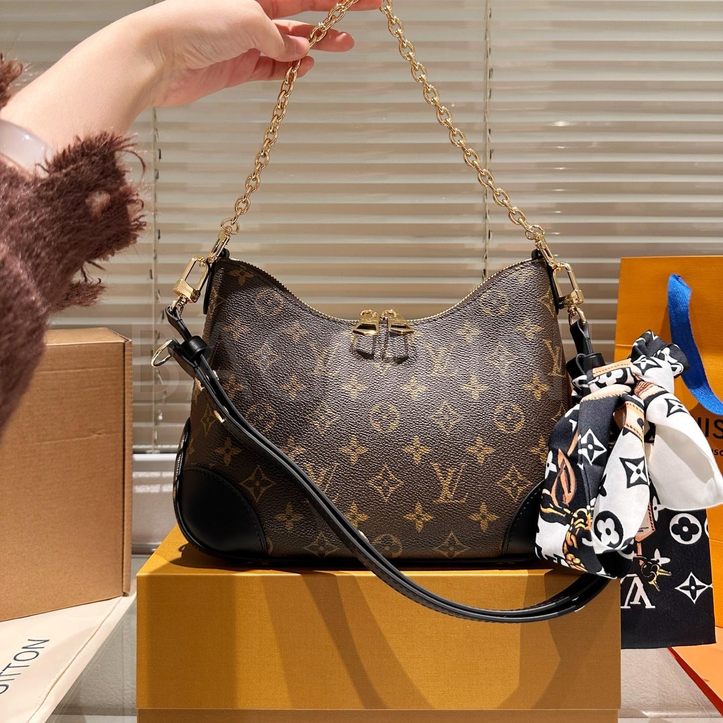 루이비통 체인 호보 백