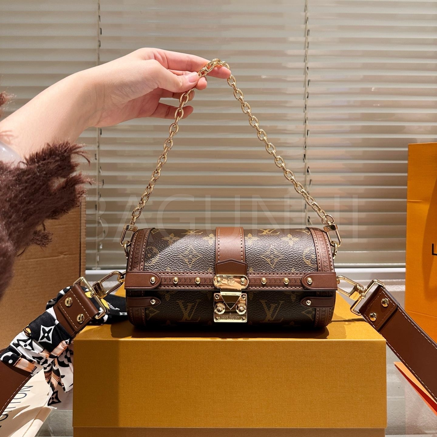 루이비통 파필론 트렁크 체인백