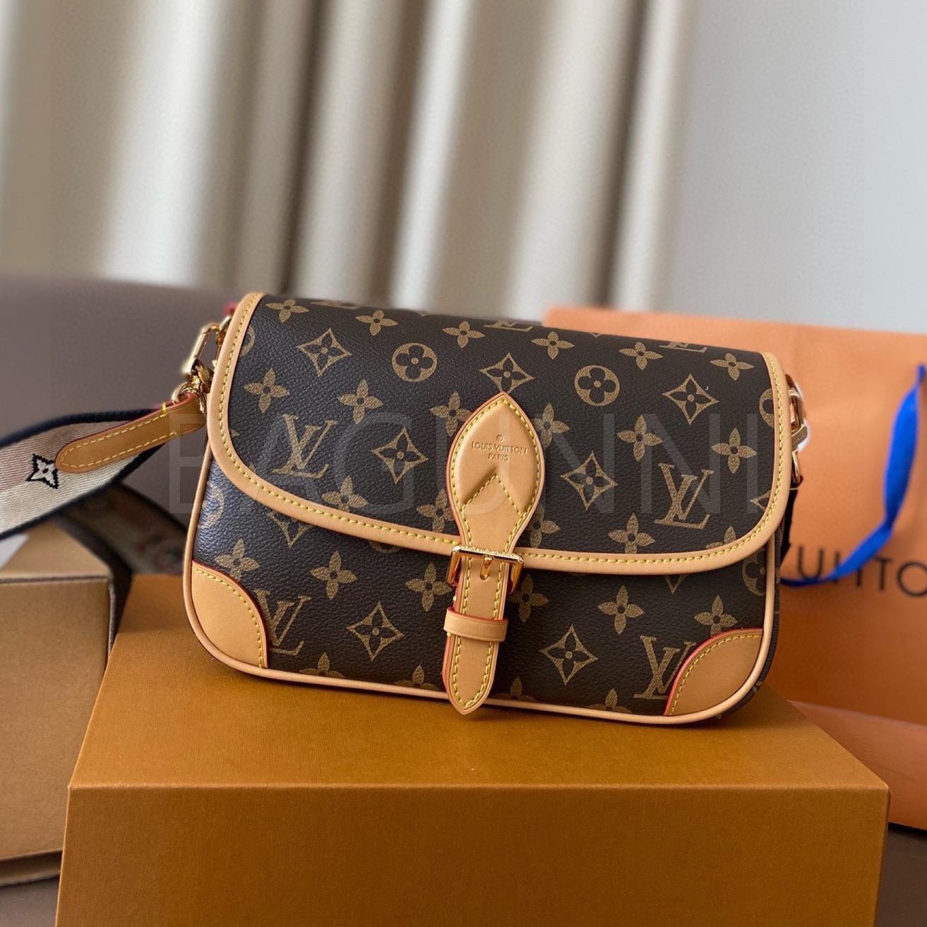 루이비통 자수 스트랩 버킷백