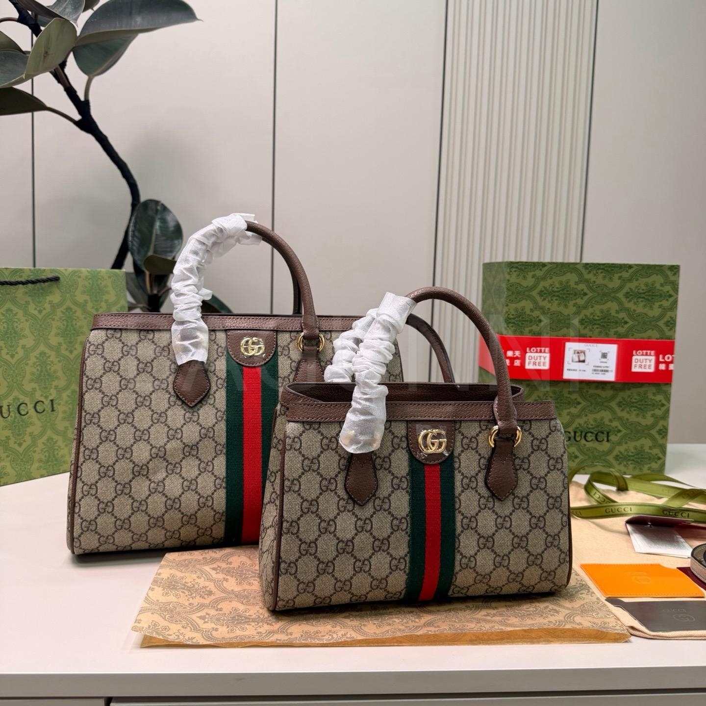 구찌 오피디아 토트백