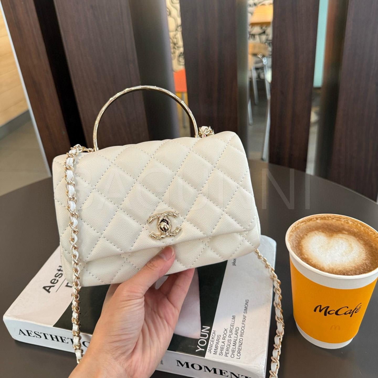 샤넬 25S 코코 크러쉬 탑핸들 스퀘어 플랩 백