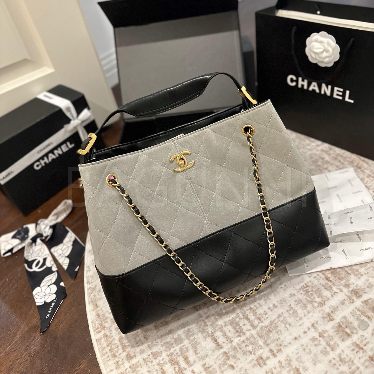 샤넬 23C 스웨이드 호보 백