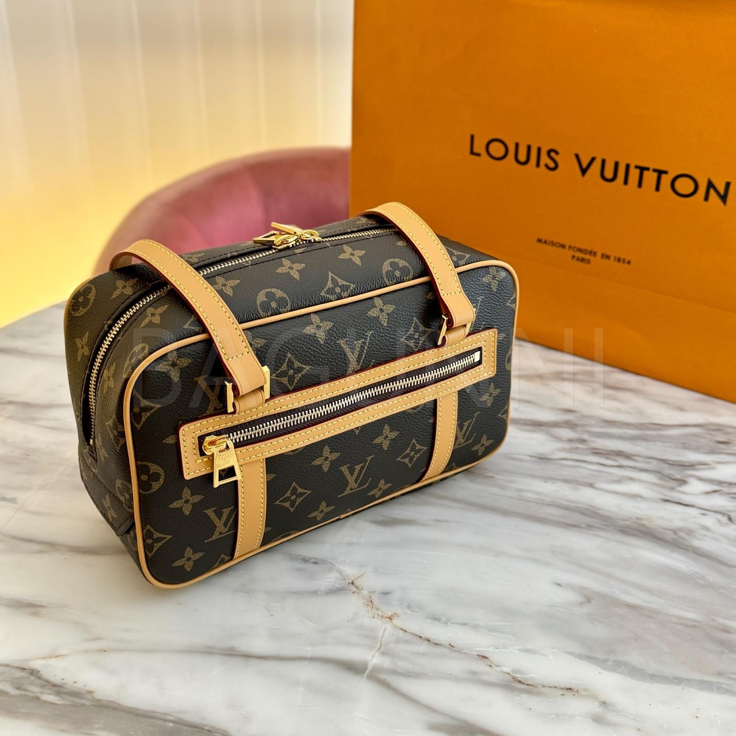 루이비통 시테 숄더백