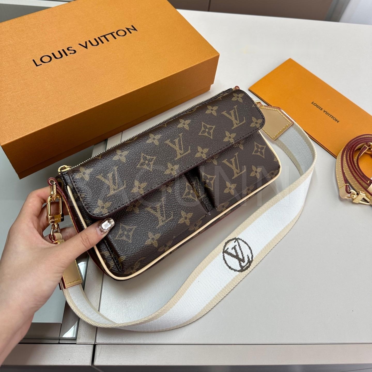 루이비통 5 아 7 숄더백