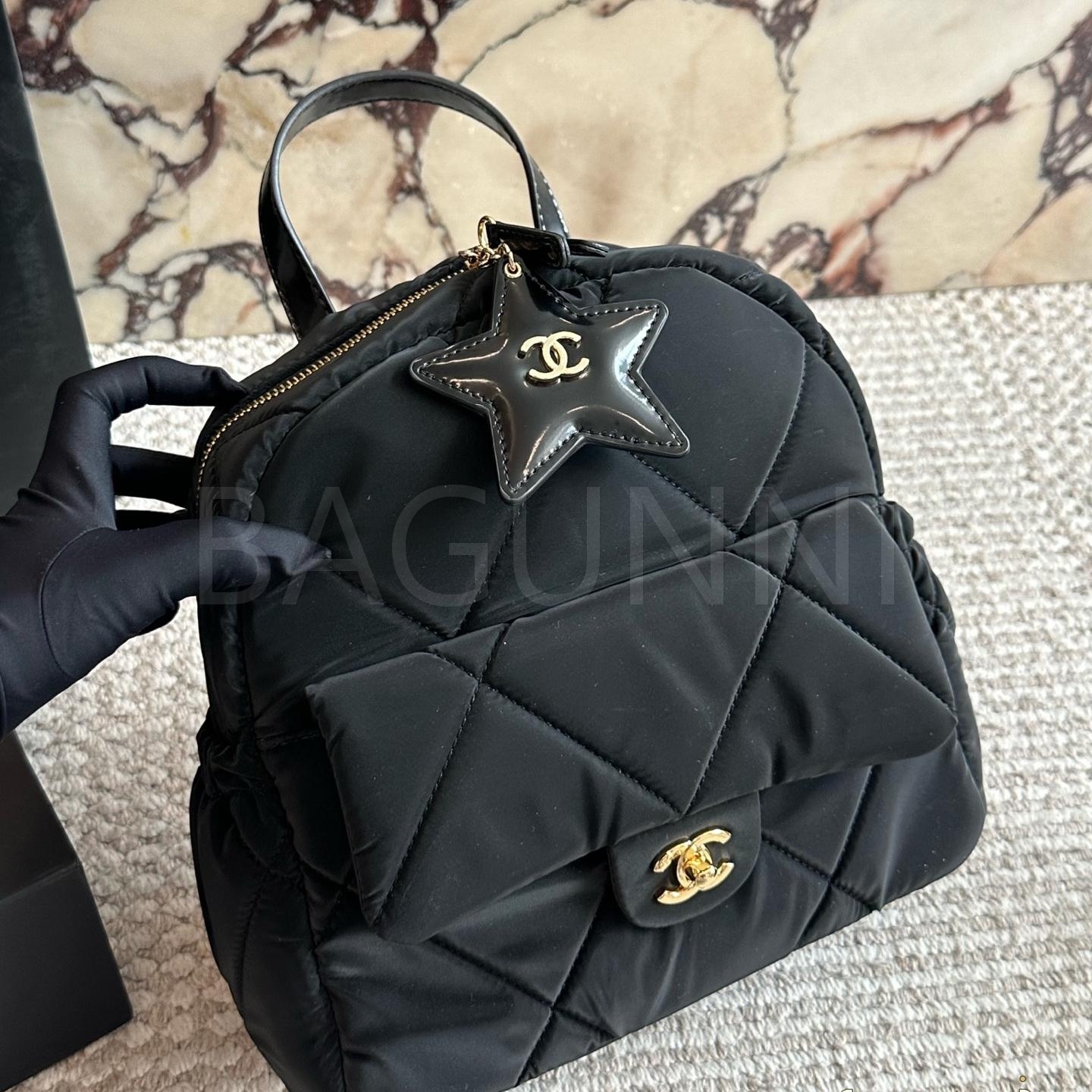 샤넬 퀼팅 스타 참 백팩