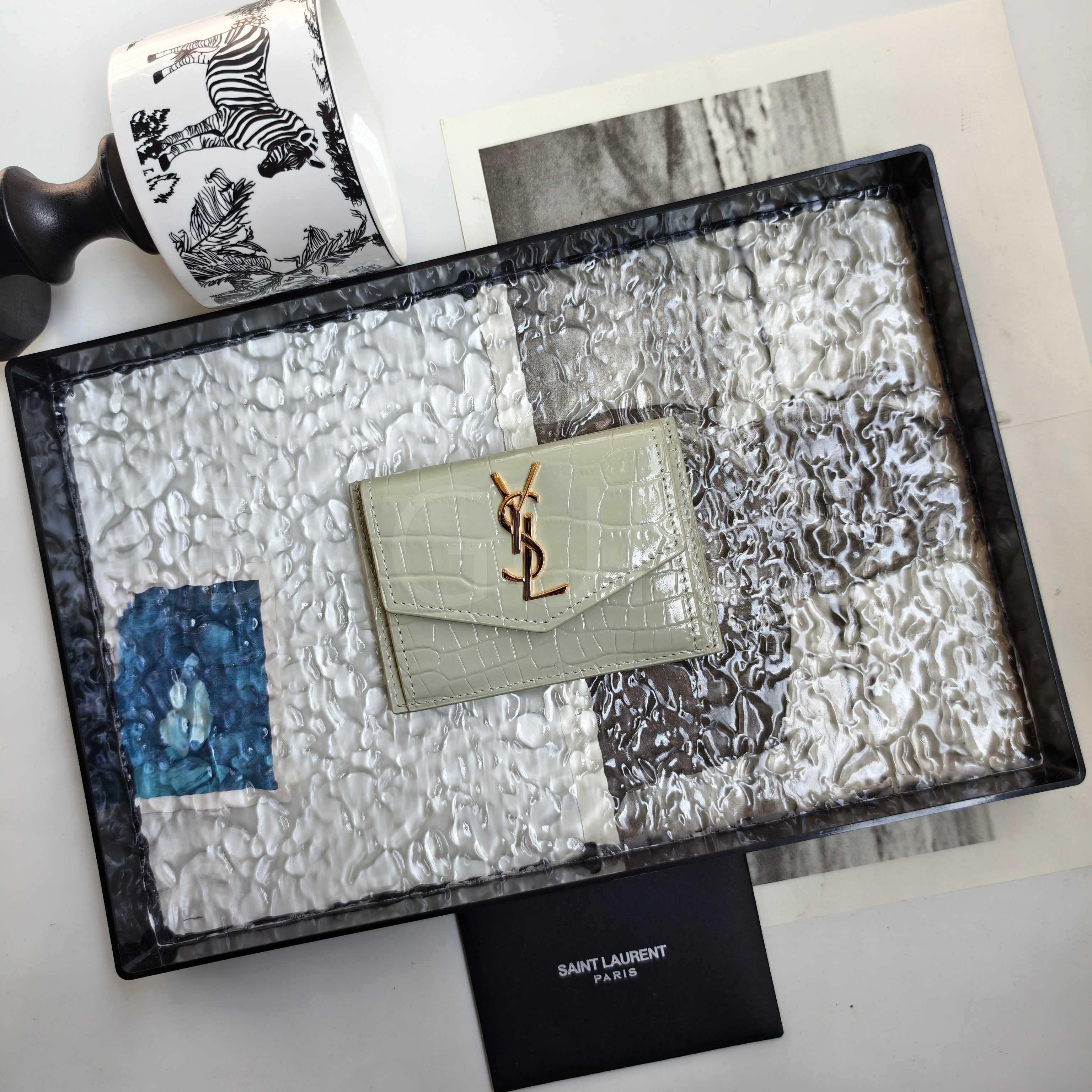 YSL 카산드라 플랩 카드지갑