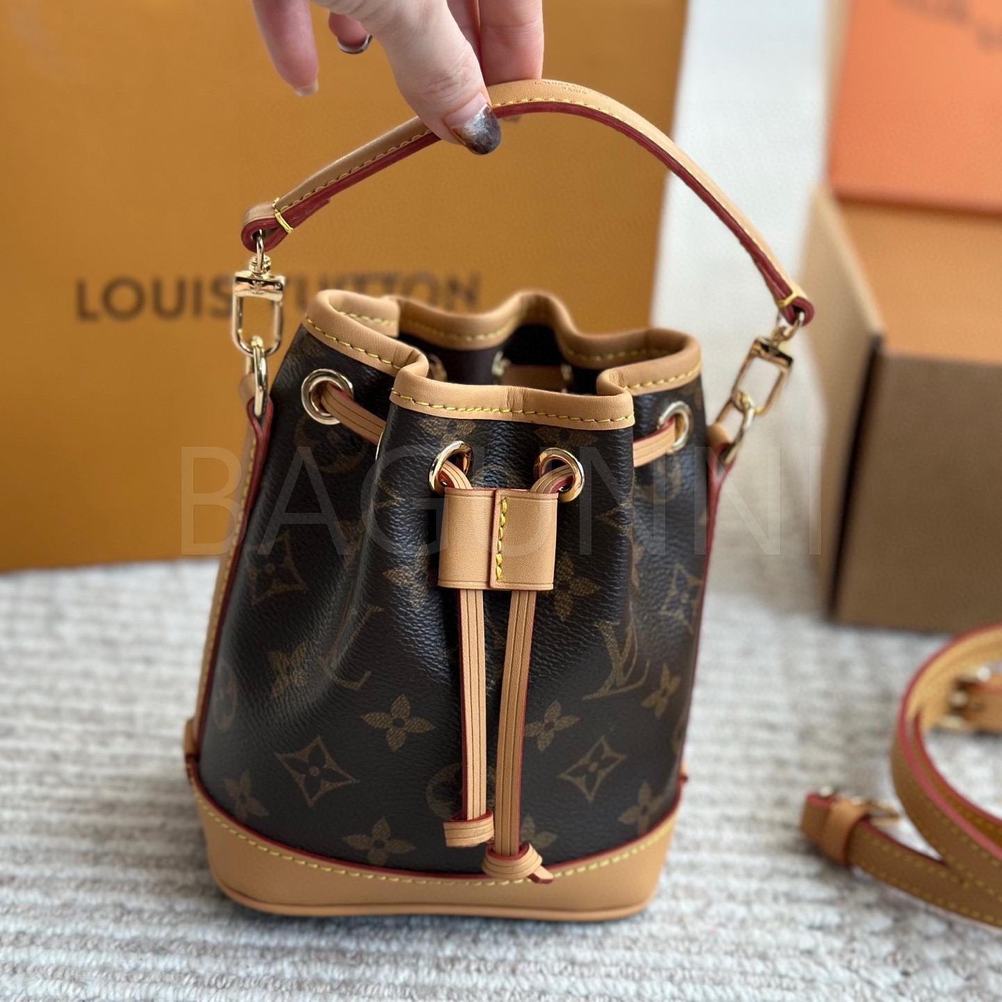루이비통 노에 버킷 백