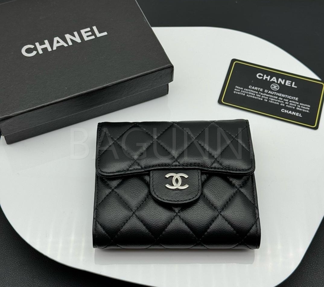 샤넬 트리폴드 반지갑