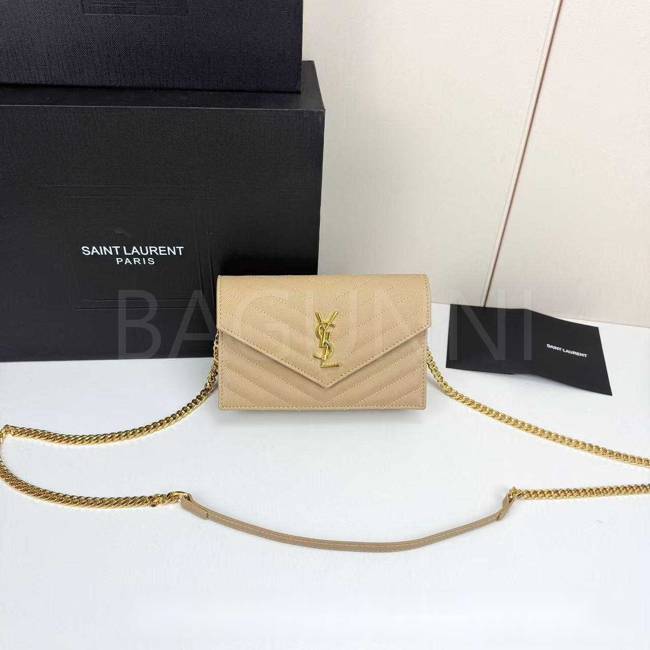 YSL 모노그램 체인 지갑