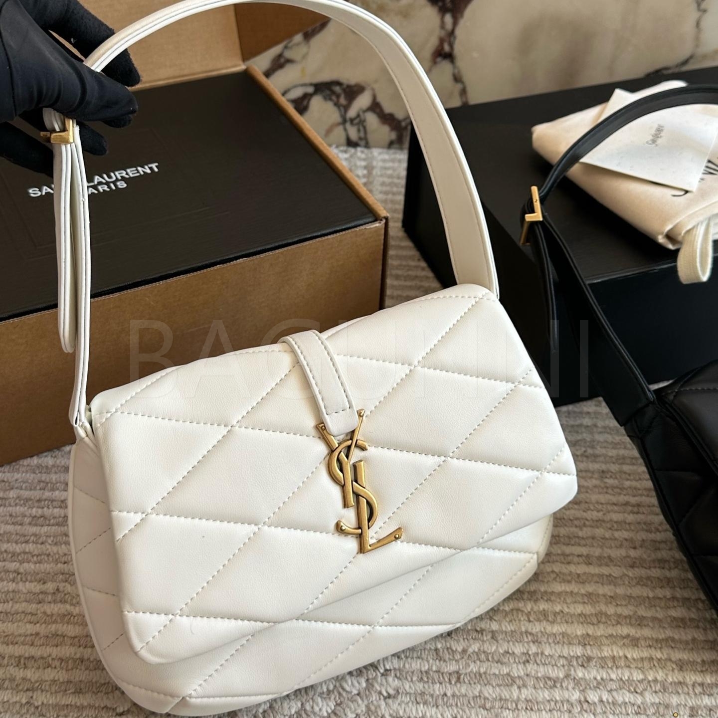 YSL 로고 숄더백