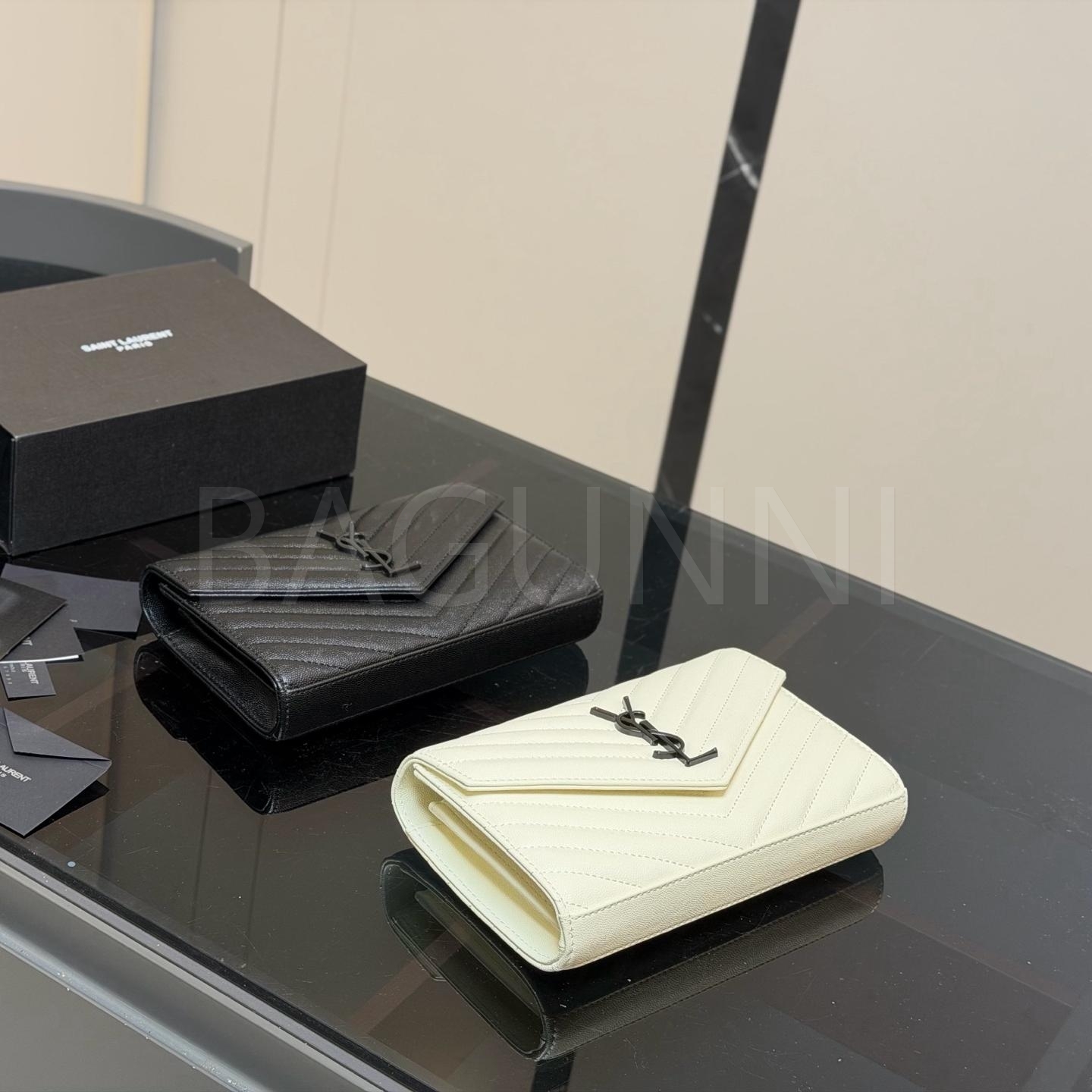 YSL 22 체인 숄더백