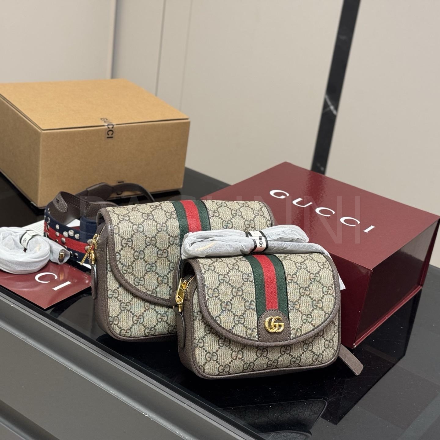 구찌 19 메신저백