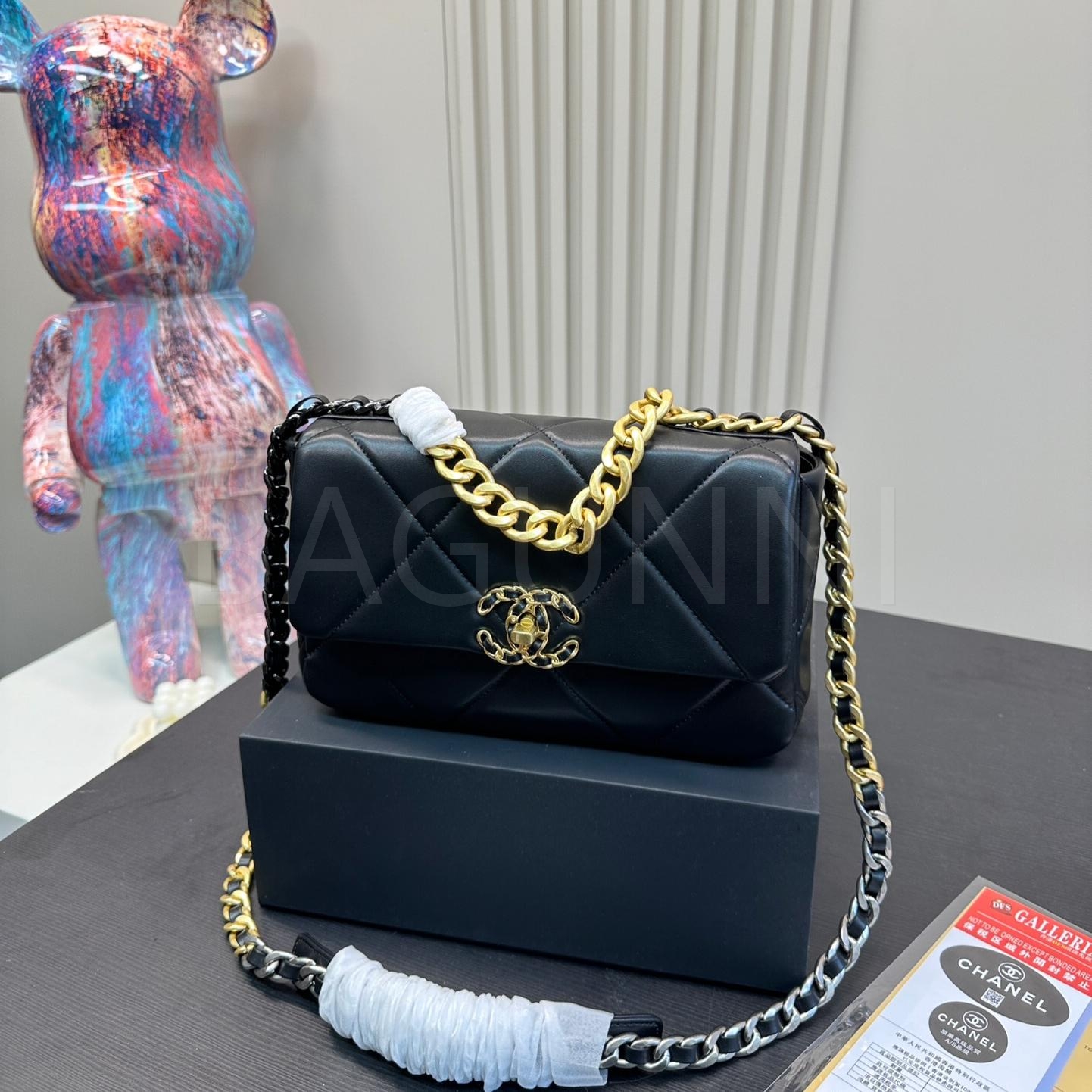 샤넬 19 플랩 백