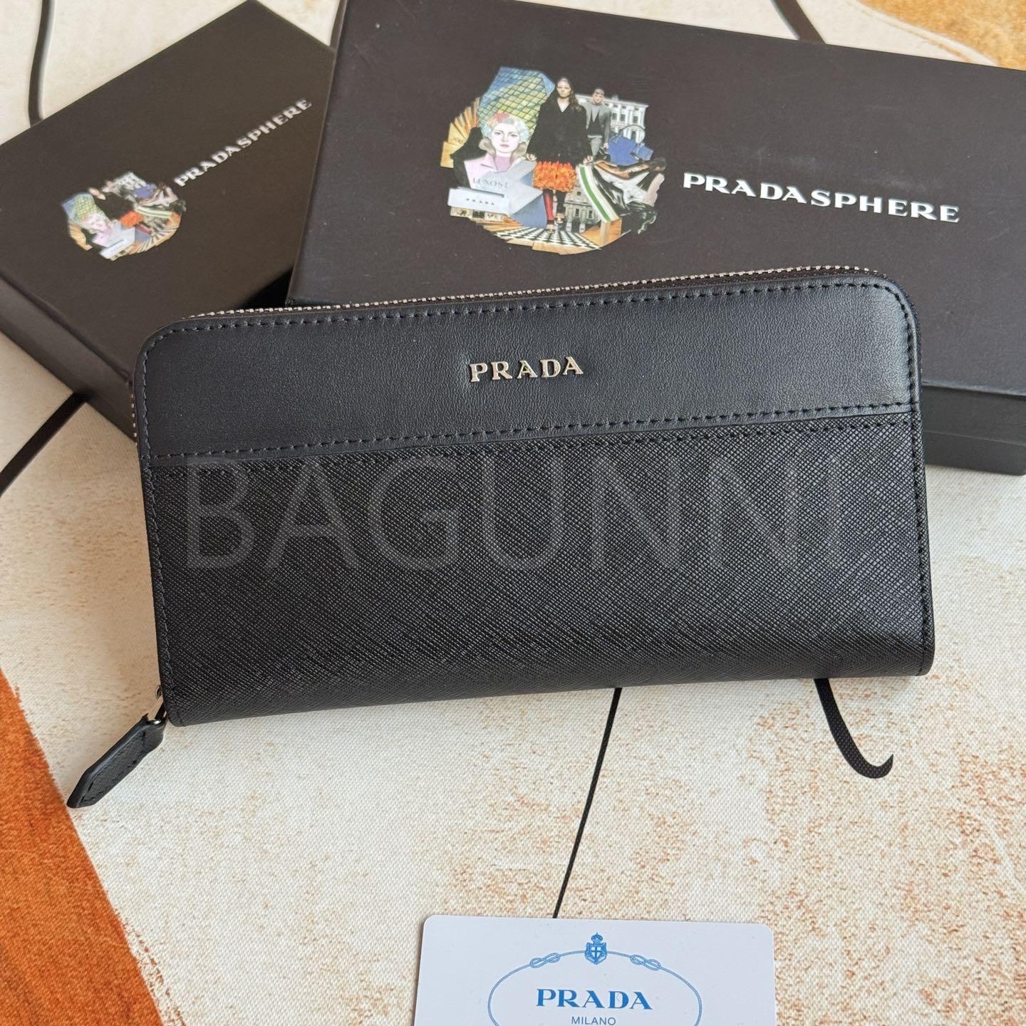 프라다 사피아노 지퍼 장지갑