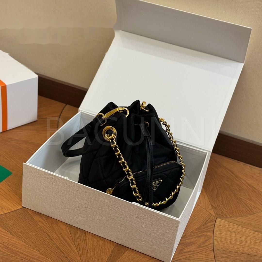 프라다 리나일론 버킷백