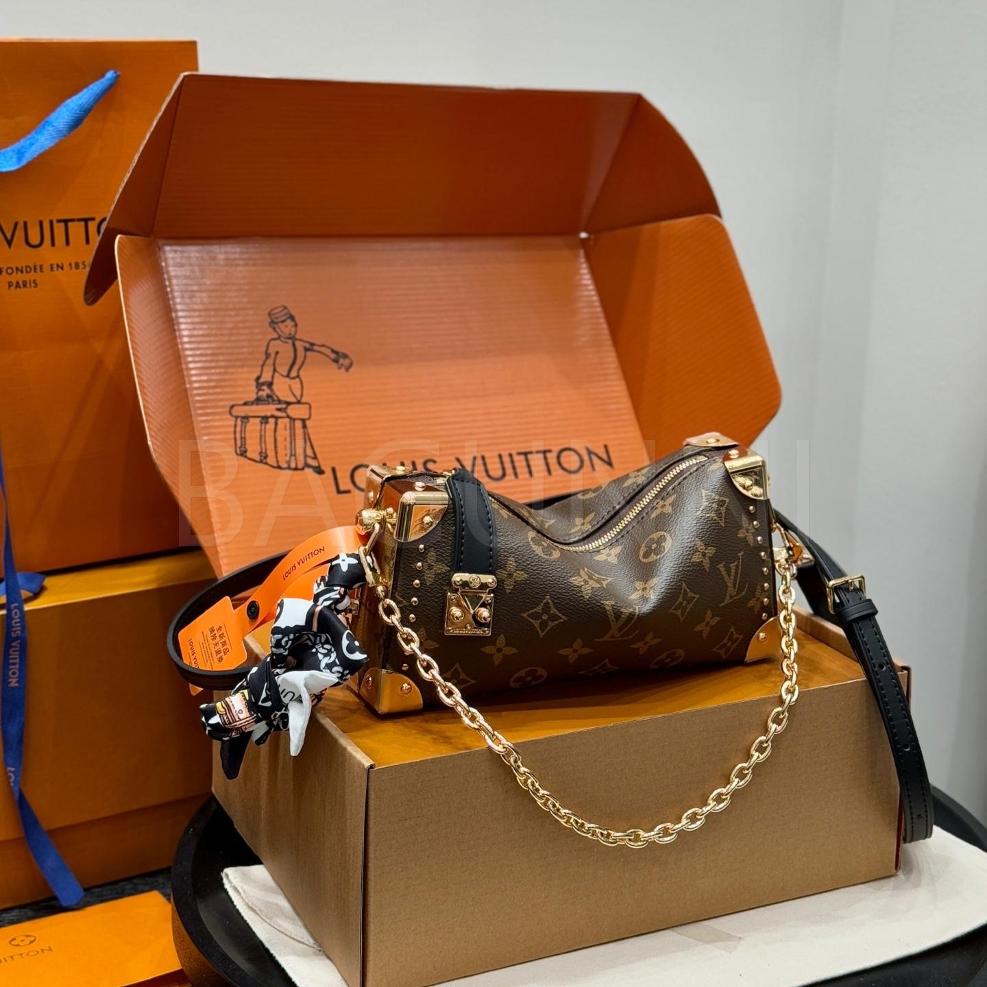 루이비통 사이드 트렁크