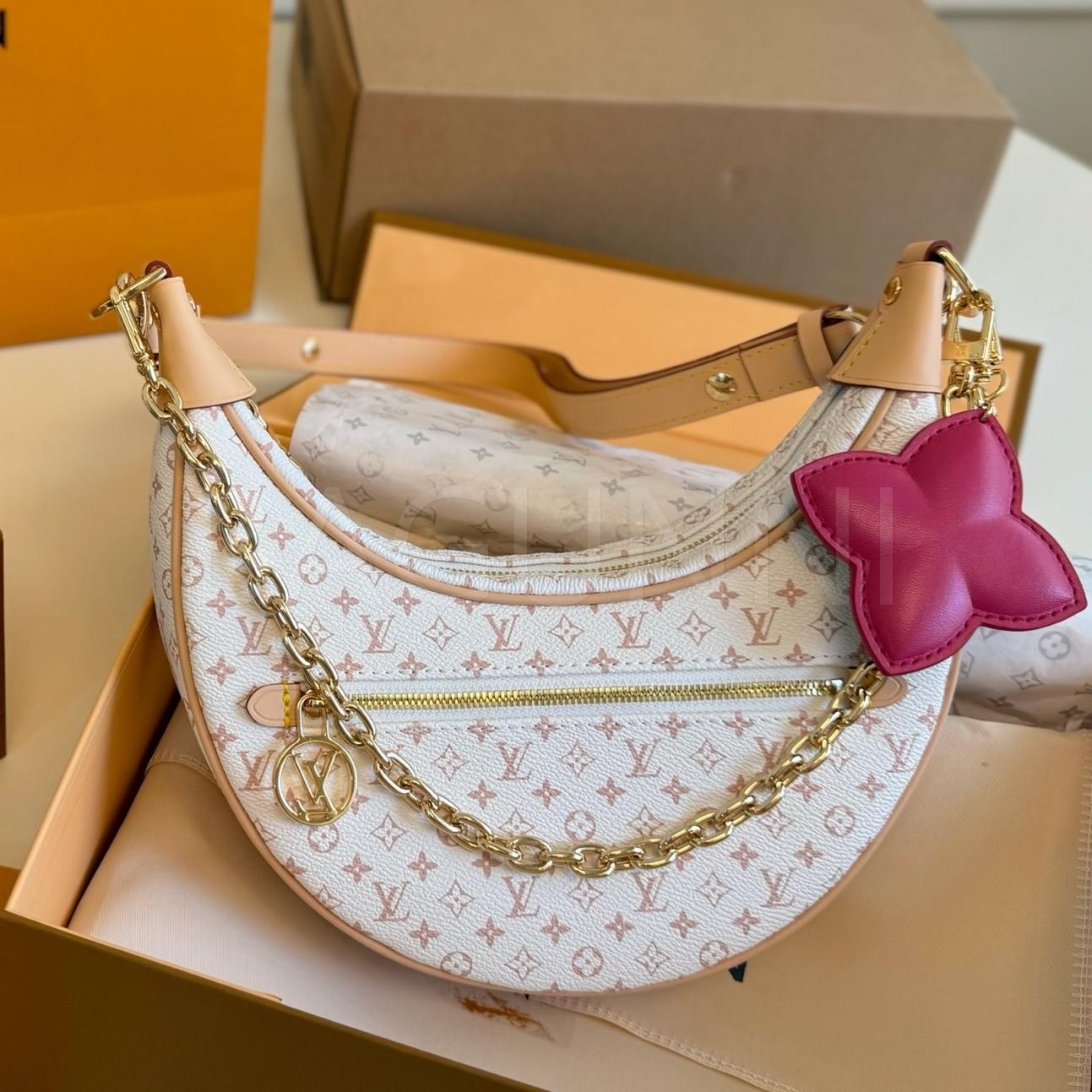 루이비통 루프 숄더백