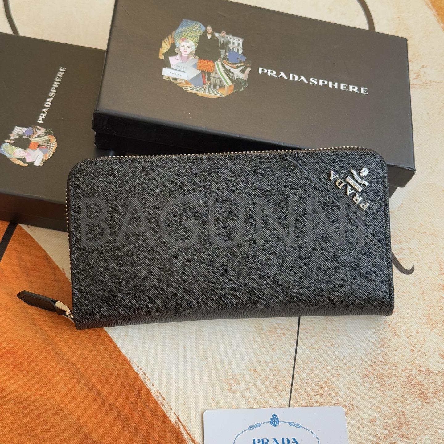 프라다 사피아노 지퍼 장지갑