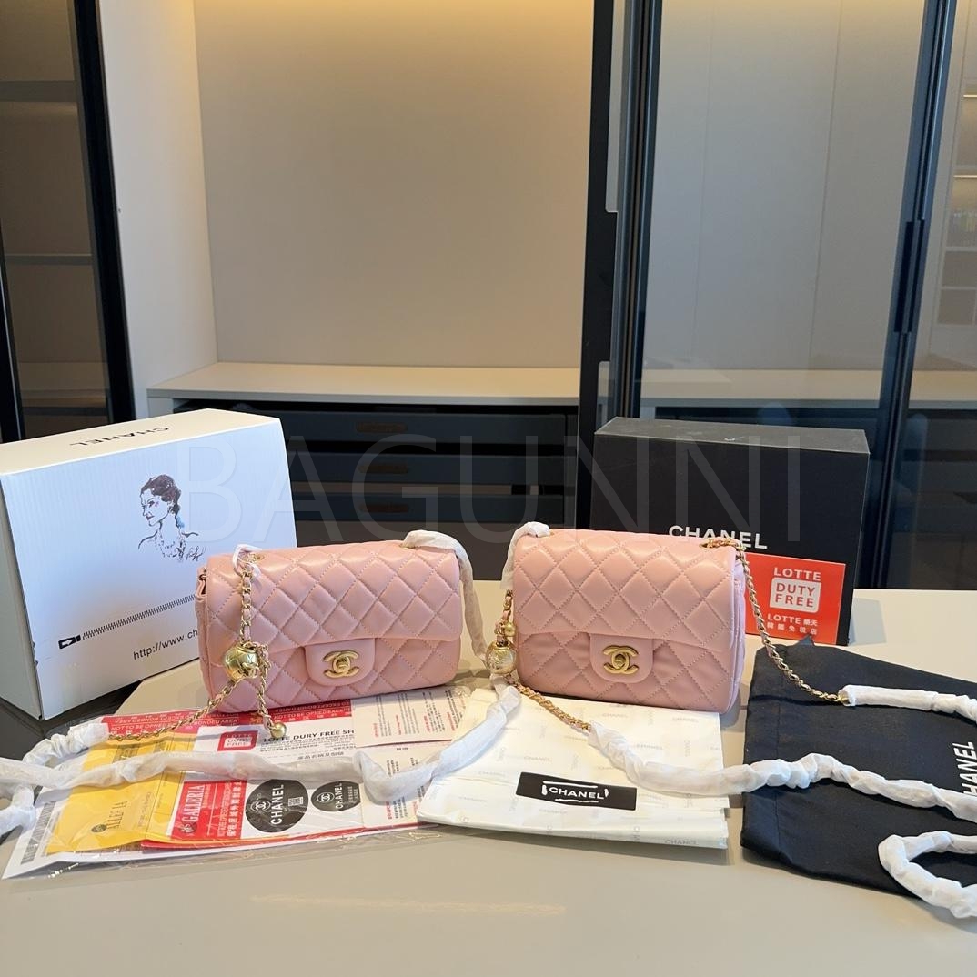 샤넬 금볼 스퀘어 플랩 백