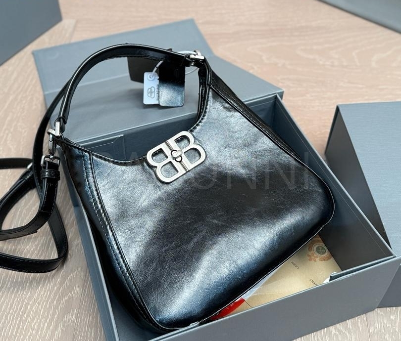 발렌시아가 BB 로고 호보 백